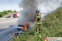 _2019_07_26_Fahrzeugbrand_A8_01